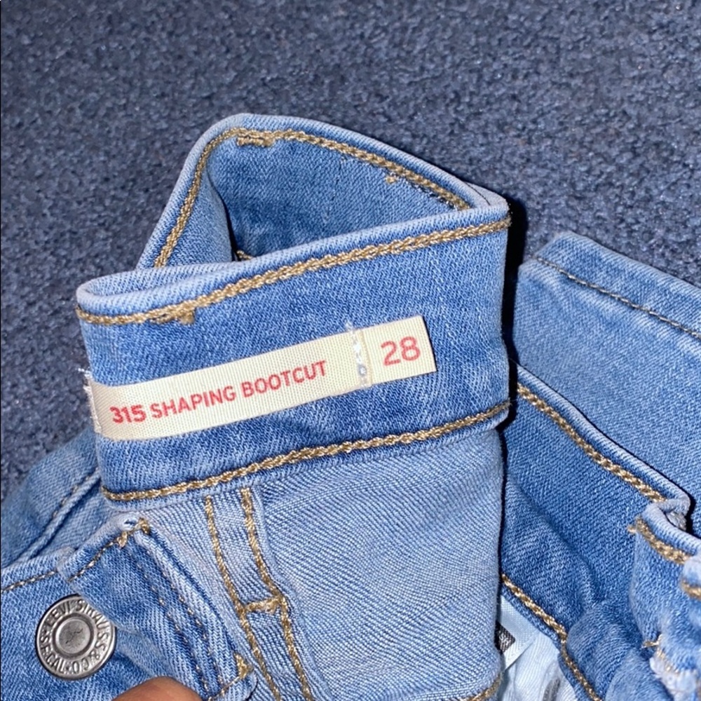 315 Shaping Bootcut Jeans, Size 28